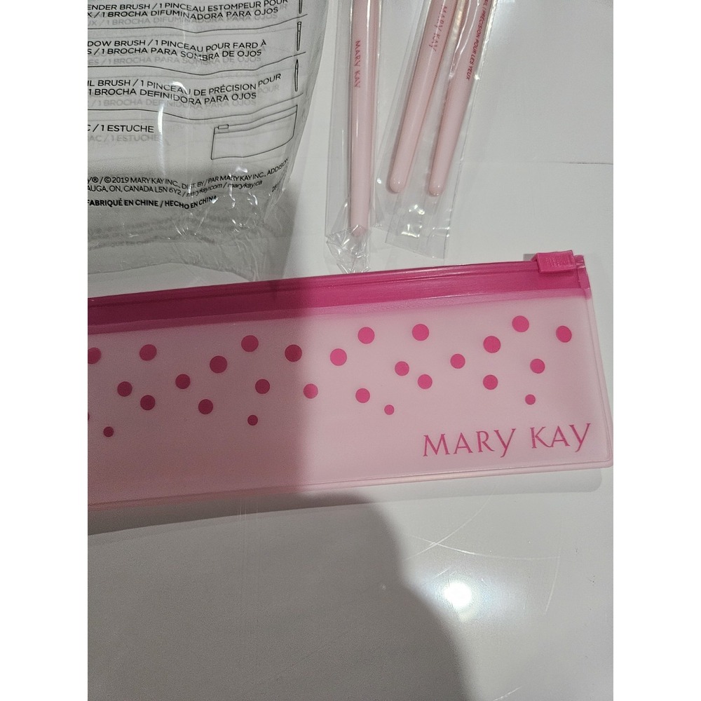 Mary Kay Mini Essential Brush Set New